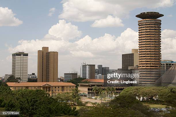 veduta aerea della città di nairobi - nairobi foto e immagini stock