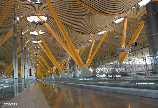 flughafen barajas madrid - madrid barajas airport stock-fotos und bilder