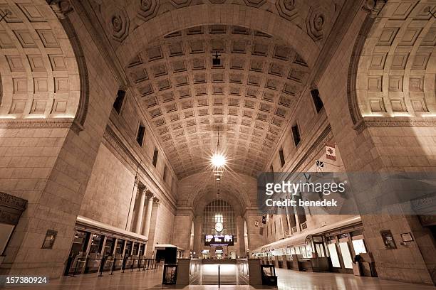 union station toronto - union station stock pictures, royalty-free photos & images