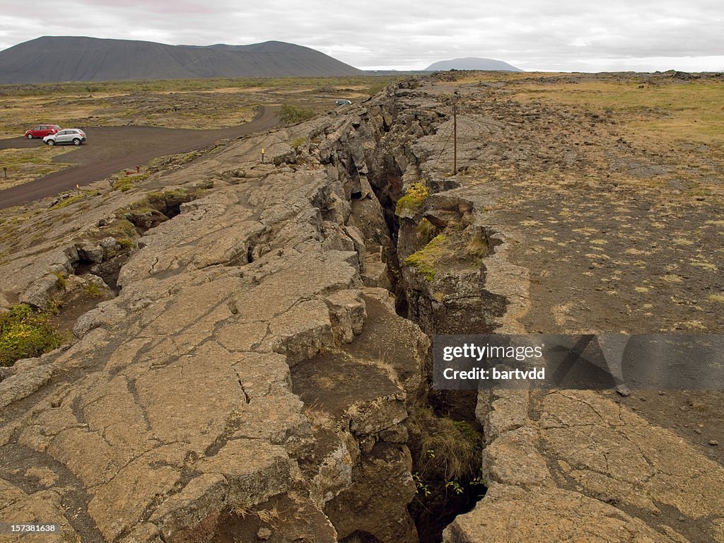 Image of a large fissure in the earth