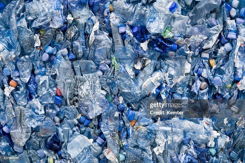 Gestell aus blauem Kunststoff