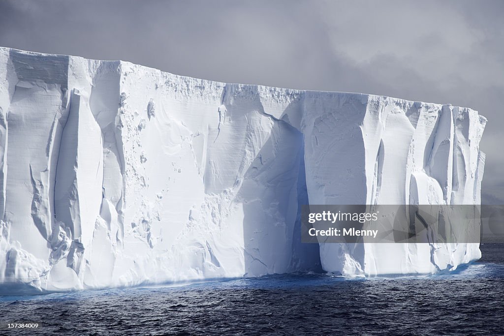 Antarctic Iceberg détail