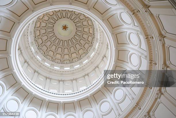 state capitol del texas - palazzo governativo foto e immagini stock