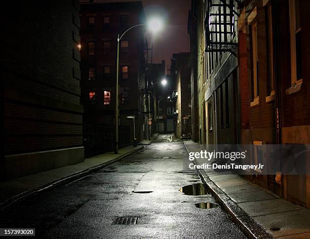 city street - dark alley stock pictures, royalty-free photos & images