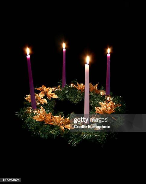 advent wreath on black - advent candle stock pictures, royalty-free photos & images