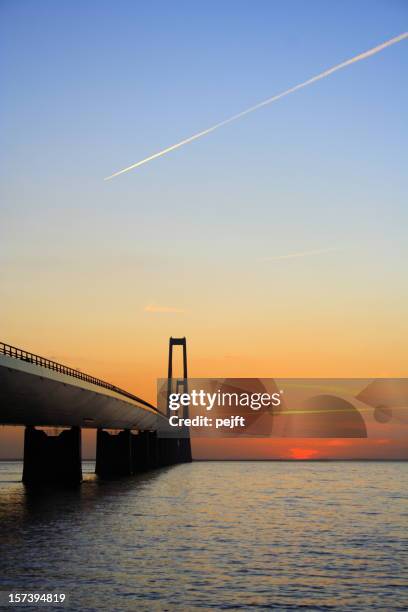 storebæltsbroen - a great bridge at sunset! - pejft stock pictures, royalty-free photos & images