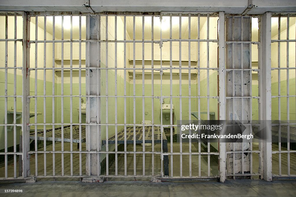 Prisão células com as barras