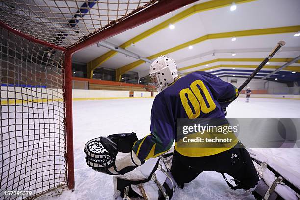 hockey goalie - ice hockey player back turned stock pictures, royalty-free photos & images