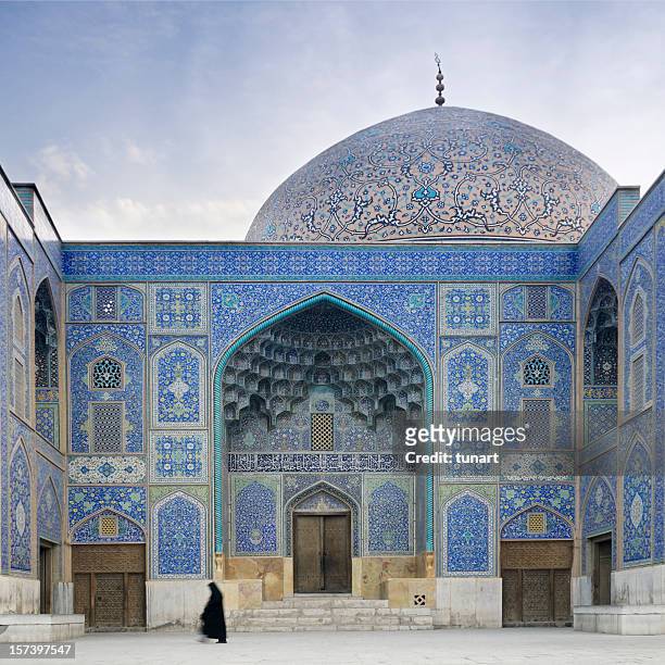 woman in front of sheikh lotf allah mosque, isfahan, iran - isfahan stock pictures, royalty-free photos & images