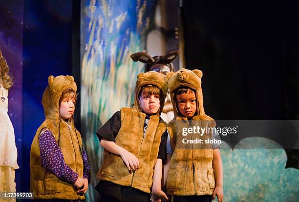 vorschulalter theater spielen - child on stage stock-fotos und bilder