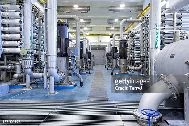 ósmosis inversa de tratamiento de agua en planta - filtración fotografías e imágenes de stock