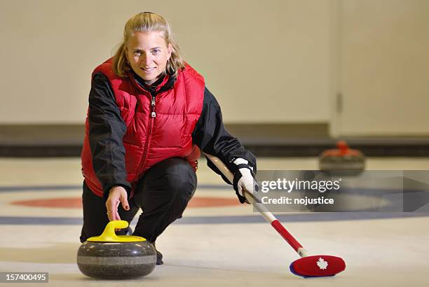 curling woman - curling bildbanksfoton och bilder