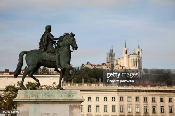 bellecour lyon - louis xiv photos et images de collection