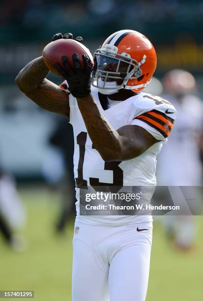 Josh Gordon of the Cleveland Browns warms up during pre-game before playing the Oakland Raiders at Oakland-Alameda County Coliseum on December 2,...