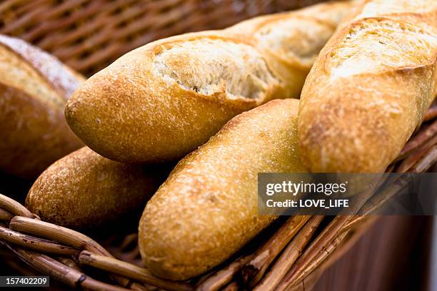 pão de francês - cacete imagens e fotografias de stock