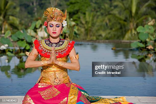 balinese dancer - bali dancing stock pictures, royalty-free photos & images