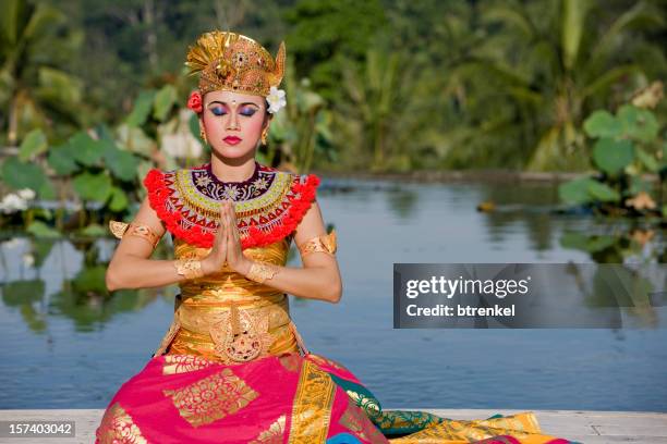 balinese dancer - bali dancing stock pictures, royalty-free photos & images