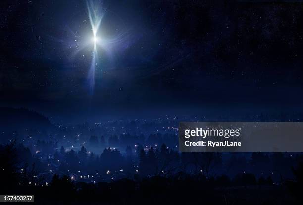 star of bethlehem night sky - religion stock-fotos und bilder