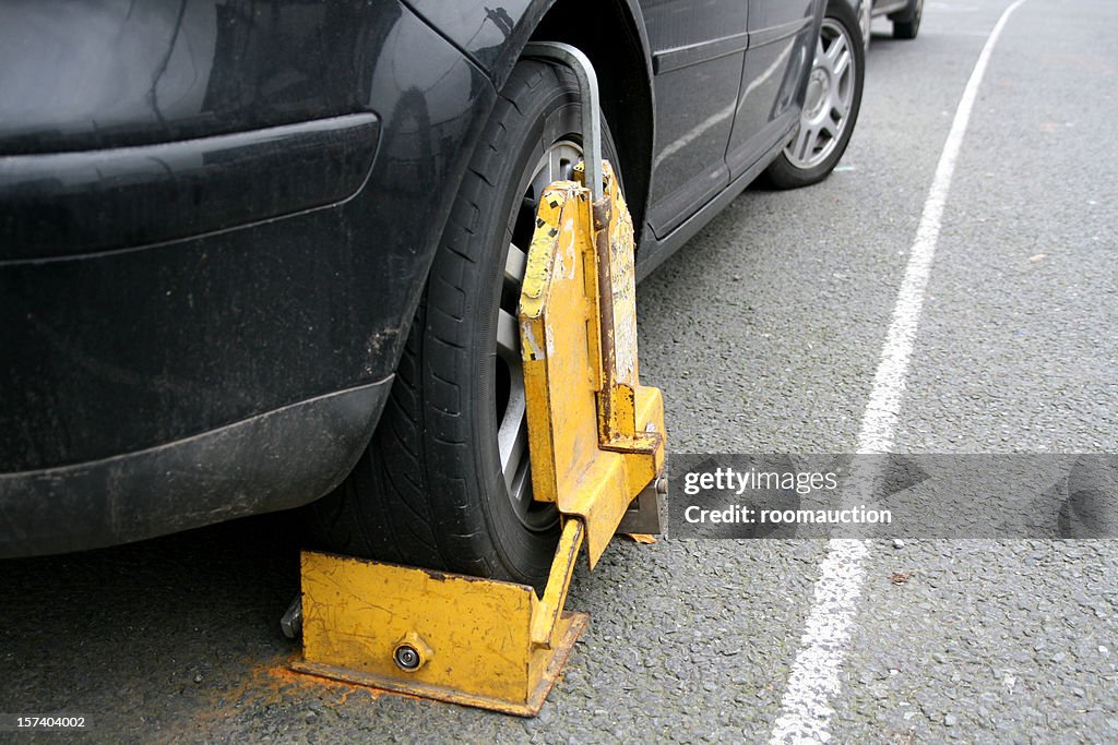 Clamped wheel