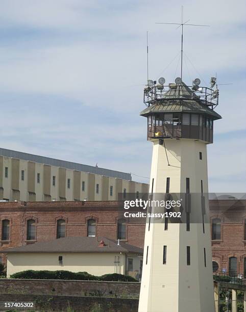 prison guard watch lookout tower san quentin  california - prison guard stockfoto's en -beelden