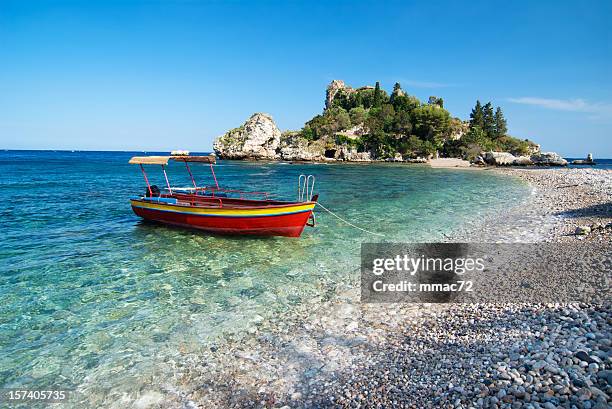red boot, isola bella, sizilien - isola bella stock-fotos und bilder