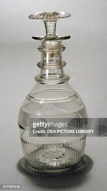 Bottle with Penrose Waterford mark, 1783-1799. Ireland, 18th century. Dublin, National Museum Of Ireland.