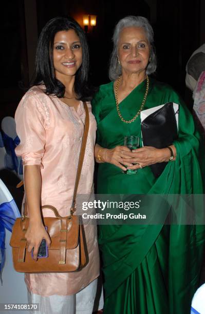 Konkona Sen Sharma and Waheeda Rehman attend the launch of Dr.Kalyan Ray's book 'NO COUNTRY' on August 05, 2014 in Mumbai, India