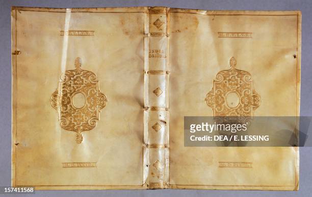 Bookbinding, Il Milione by Marco Polo, leather. France, 16th century. Vienna, Österreichische Nationalbibliothek .