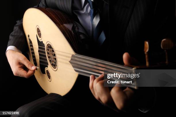 alaúde árabe jogador - alaúde imagens e fotografias de stock