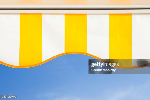 awning - zonnescherm gebouwonderdeel stockfoto's en -beelden