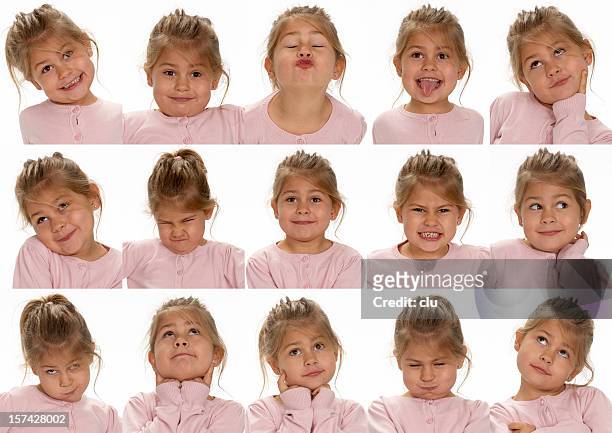 pequena menina engraçada fazendo rostos - child kid series expressions imagens e fotografias de stock