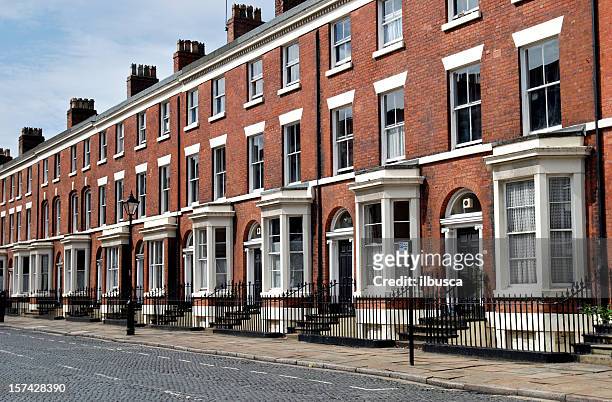 typical british houses - liverpool england stockfoto's en -beelden
