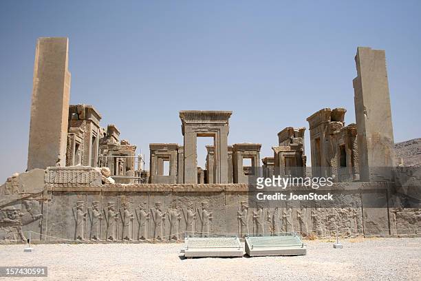 milenaria persia persépolis de la unesco sitio en irán - darío iii fotografías e imágenes de stock