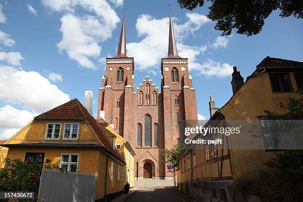 roskilde domkirke (cathedral) - tomb of the kings! - pejft stock pictures, royalty-free photos & images