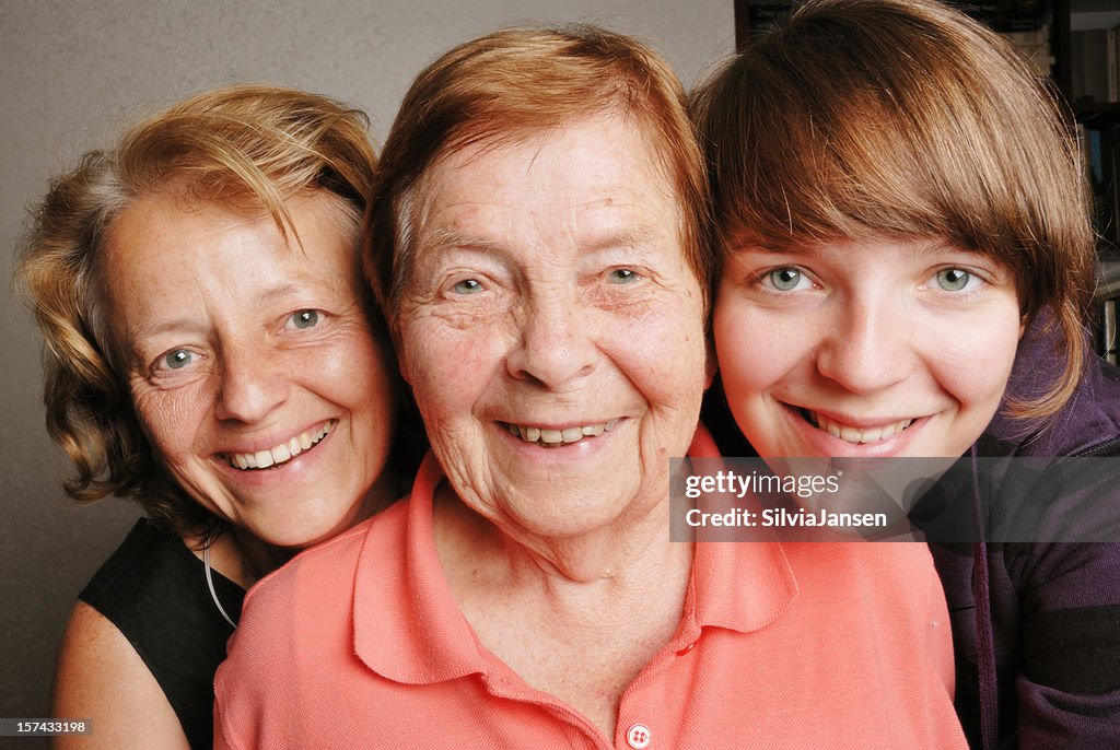 3 Generace Three Generations High-Res Stock Photo - Getty Images