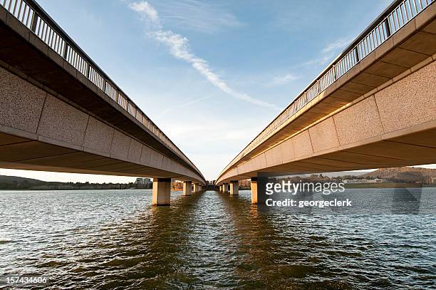 bridge perspective - twee objecten stockfoto's en -beelden