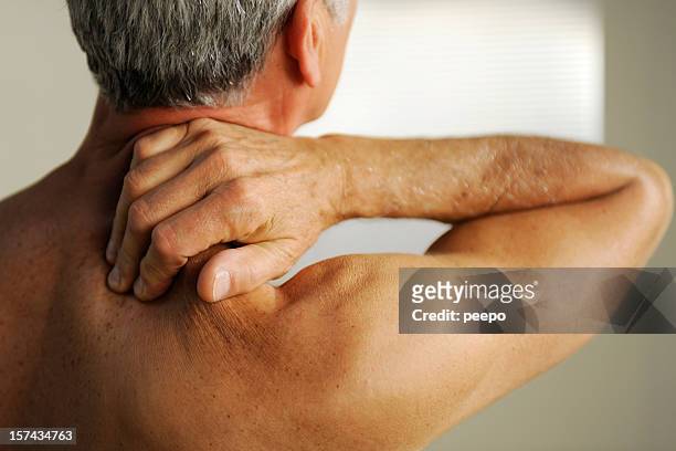 シニア、首の痛み - arm pain ストックフォトと画像