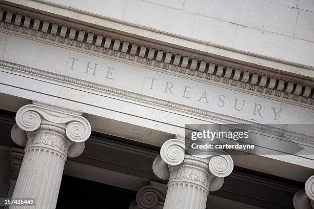 nous treasury building, à washington, d.c. - trésor américain photos et images de collection