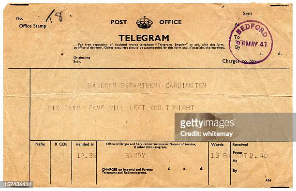 buenas noticias telegrama a cardington, en 1941 - war memorial holiday fotografías e imágenes de stock