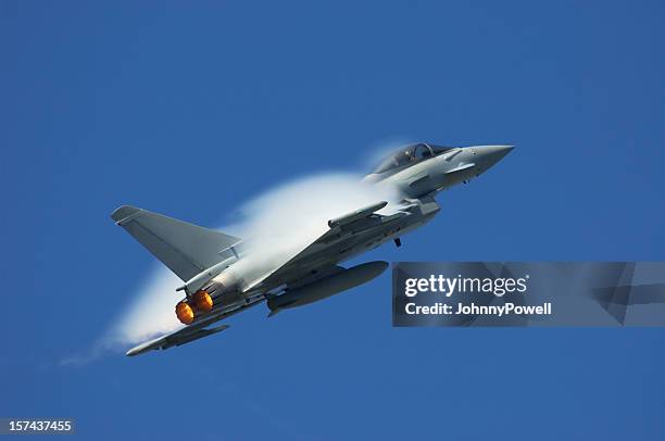 eurofighter tufão - fighter plane imagens e fotografias de stock