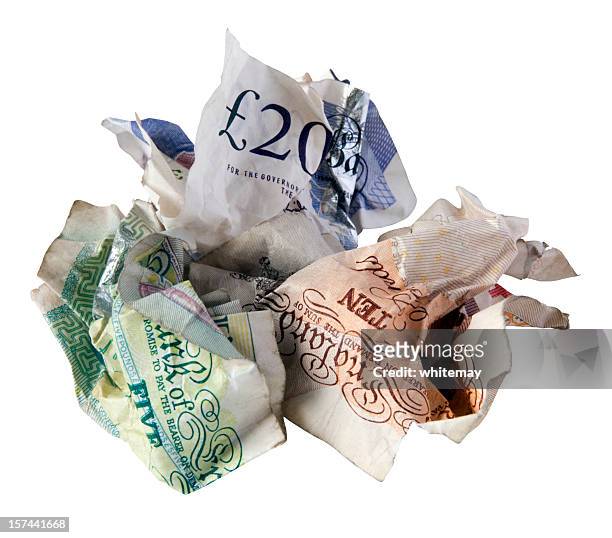 crédito crunch-amarrotado britânica de notas bancárias - nota de cinco pounds - fotografias e filmes do acervo