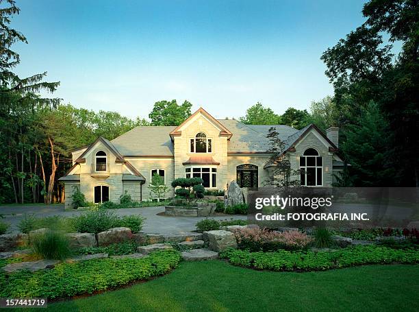 mansion exterior - beautiful house exterior stock pictures, royalty-free photos & images