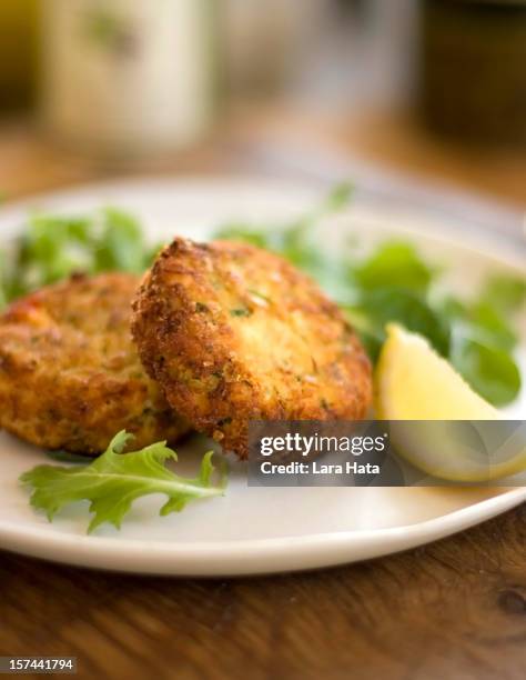 crabcakes - dungeness crab stock pictures, royalty-free photos & images