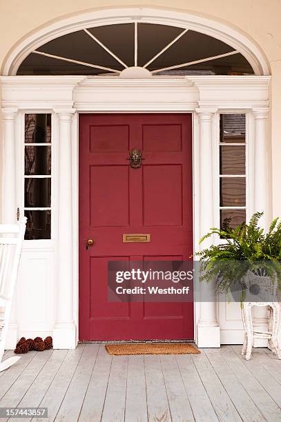varanda da frente - varanda da frente imagens e fotografias de stock