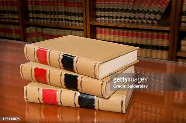 blanco ley libros - law books fotografías e imágenes de stock