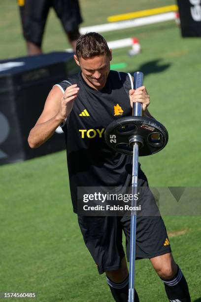 Roma player Nemanja Matic during a training session at Estadio Municipal de Albufeira on July 27, 2023 in Albufeira, Portugal.