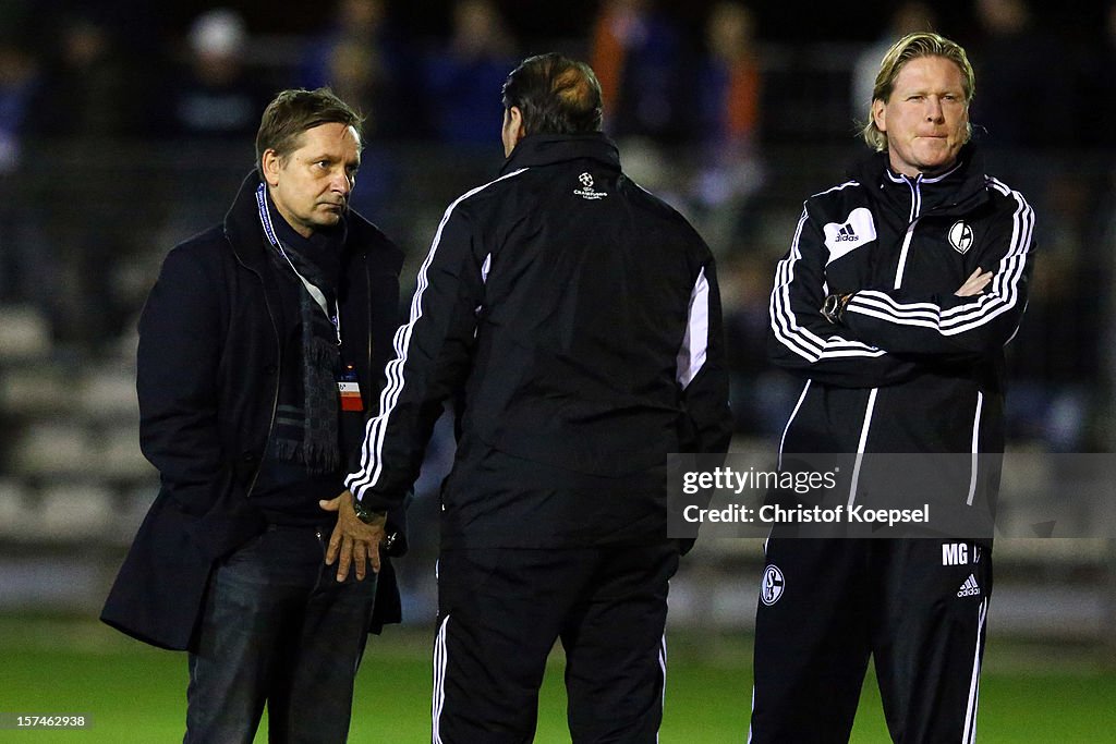 FC Schalke 04 Training & Press Conference - UEFA Champions League