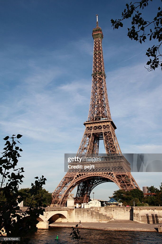 Eiffelturm und dem Fluss Seine