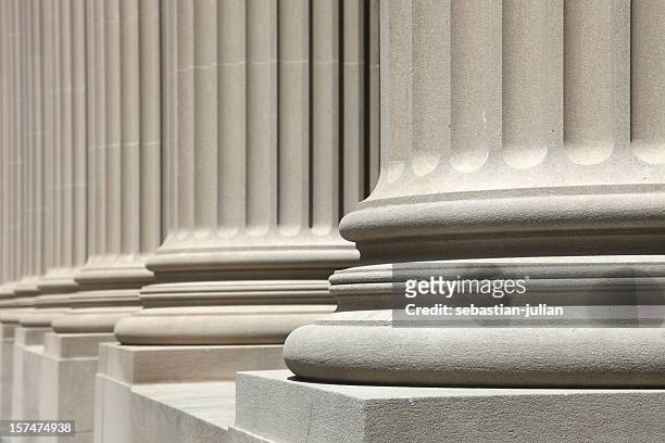 ideal para columnas - neo classical fotografías e imágenes de stock
