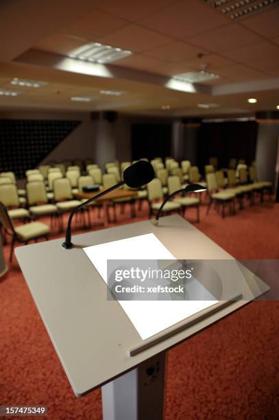 Discution Chair Panel Discussion Chairs Photos and Premium High Res Pictures - Getty Images